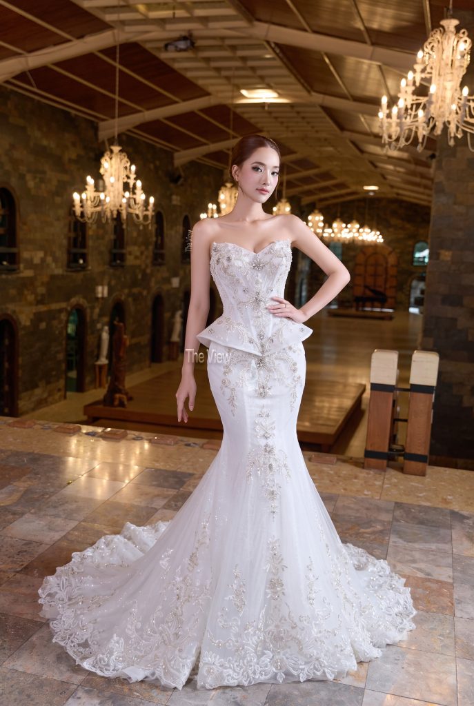 váy cưới đuôi cá ôm body phom thân áo dài hạ eo hông Peplum