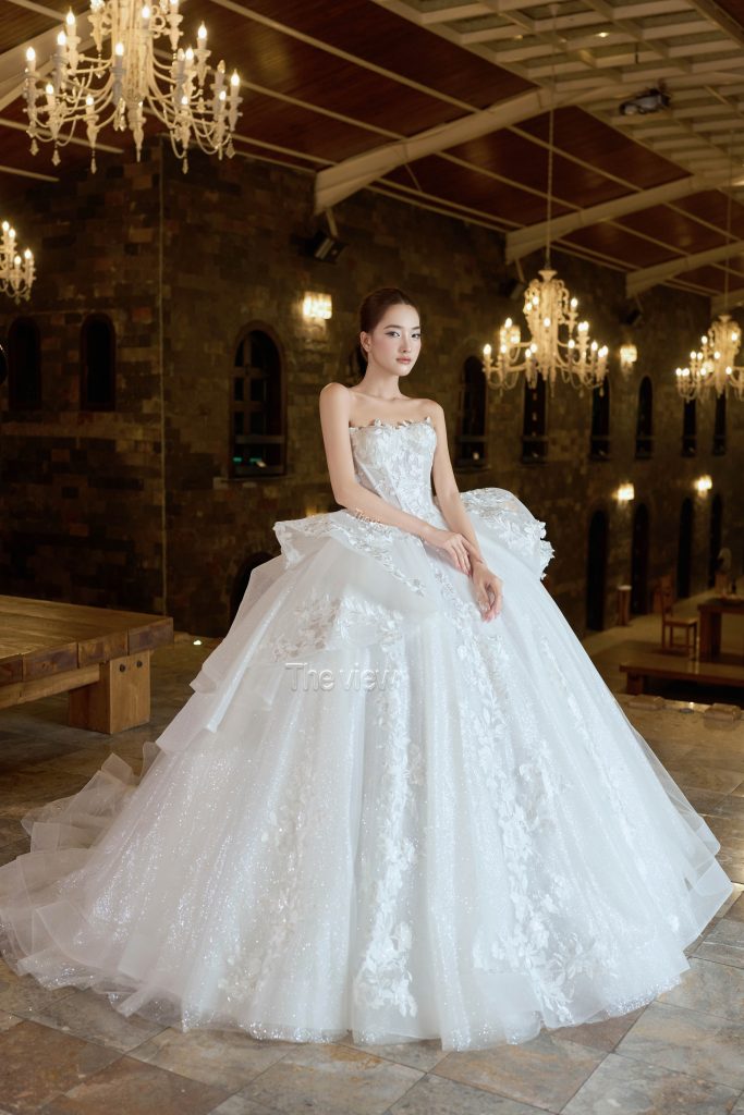 Váy Cưới Đại Lễ Thiết Kế Bling Lộng Lẫy Sang Trọng Nổi Bật Cho Tiệc Cưới Lớn