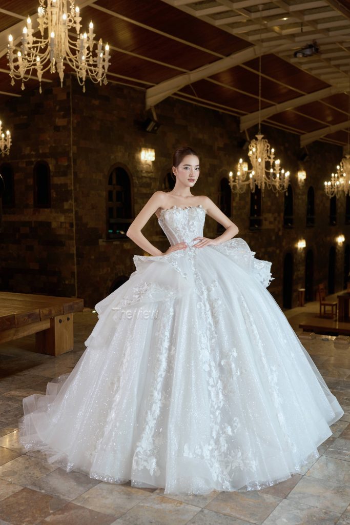 Váy Cưới Đại Lễ Thiết Kế Bling Lộng Lẫy Sang Trọng Nổi Bật Cho Tiệc Cưới Lớn