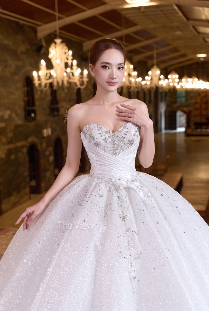 váy cưới Đính Đá kim tuyến bắt sáng cho cô dâu Đội vương miện mặc Đại lễ mã 676