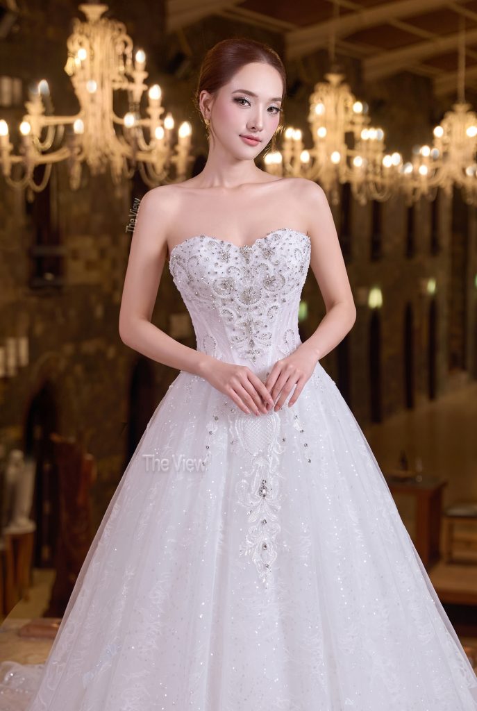 Váy cưới đi bàn tiệc chất liệu ren nhập đính đá cao cấp thiết kế tùng váy nhẹ 633 váy cưới đi bàn tiệc chất liệu ren nhập đính đá cao cấp thiết kế tùng váy nhẹ 633