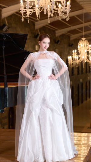 váy cưới aline cúp ngực xếp ly phối tùng phồng lớp trong ren kim sa mã 602